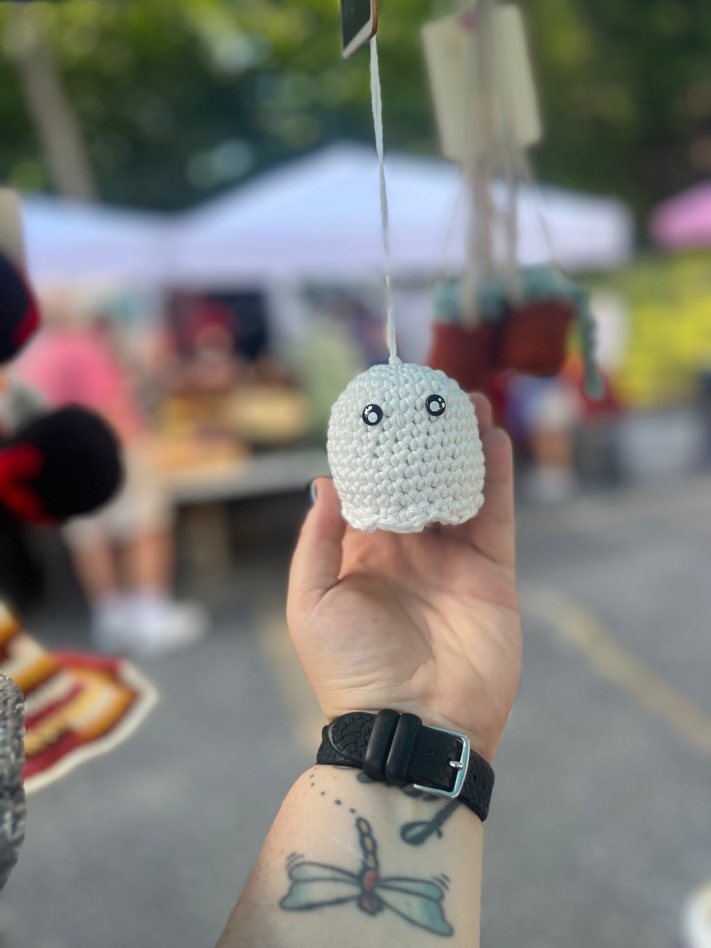 Hanging Ghosts